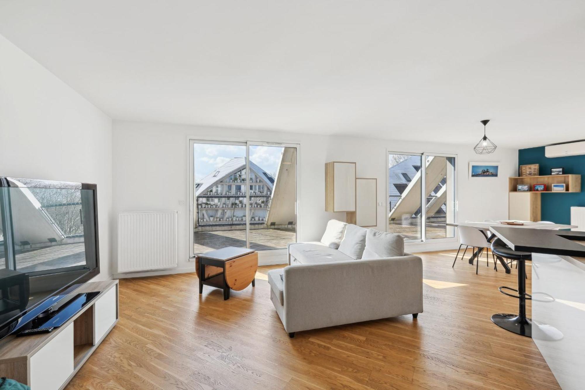 Spacious And Bright Apartment บอร์โด ภายนอก รูปภาพ