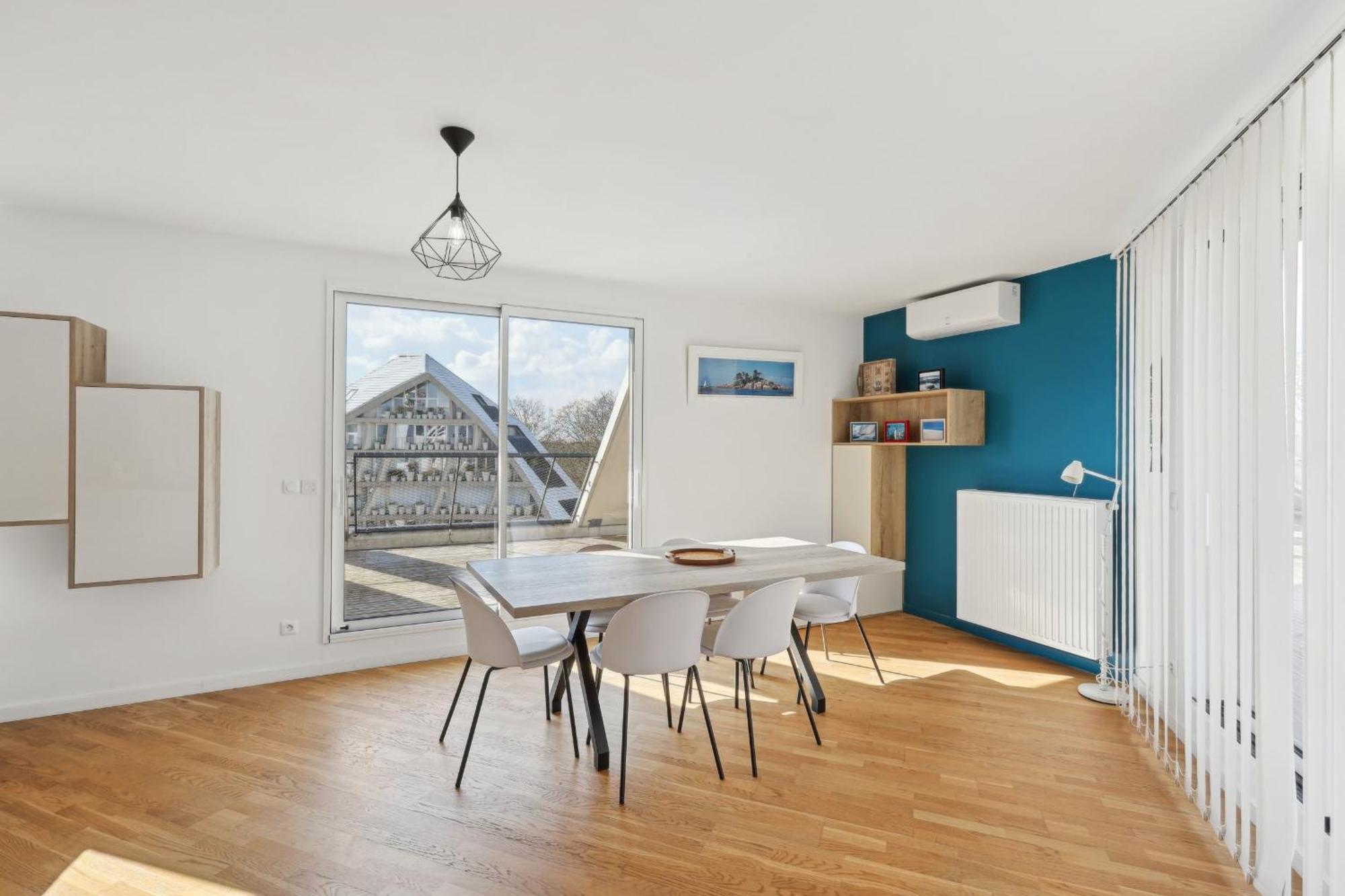 Spacious And Bright Apartment บอร์โด ภายนอก รูปภาพ